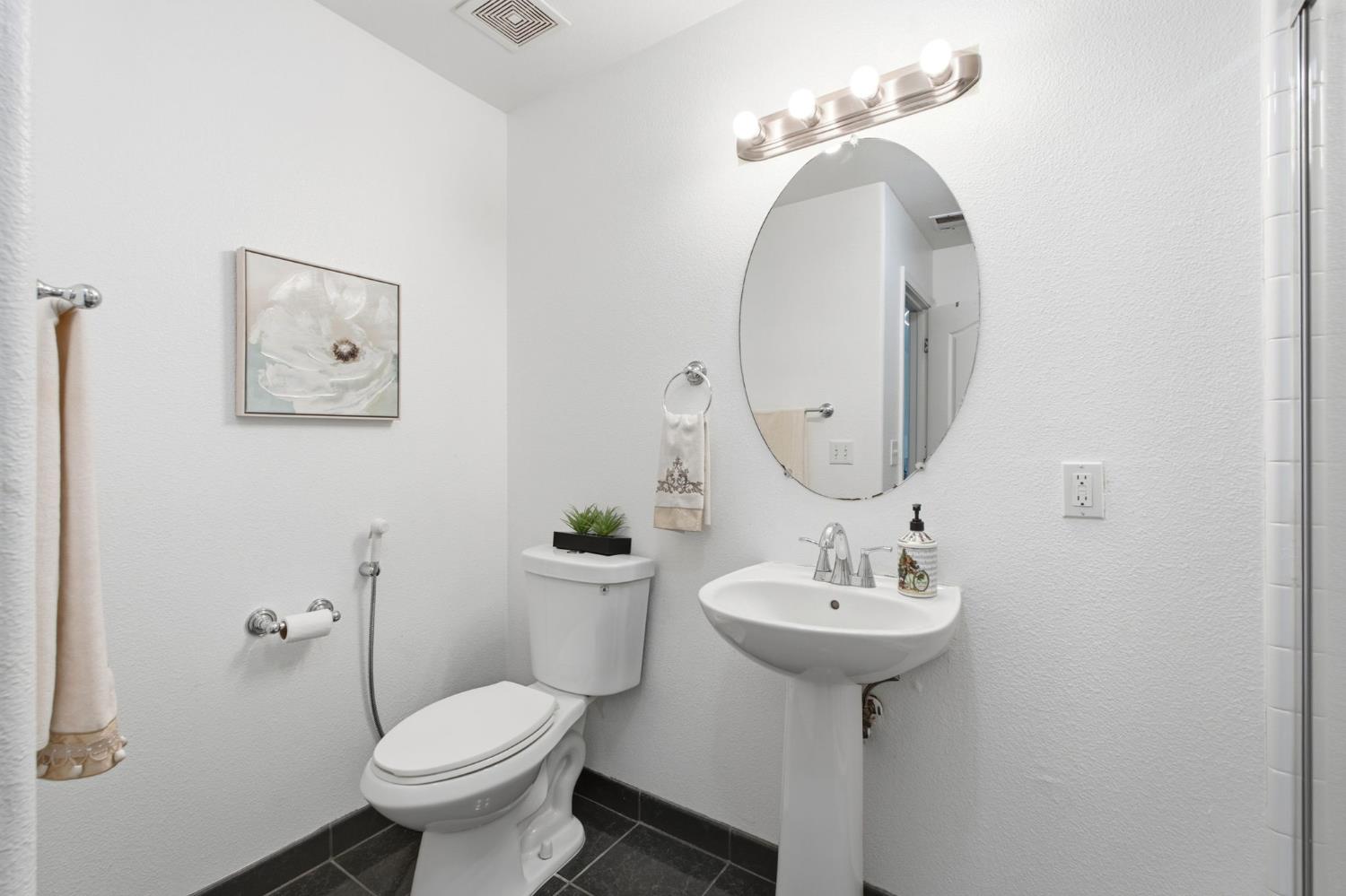 9740 N Whitney Ave, Fresno, CA 93720