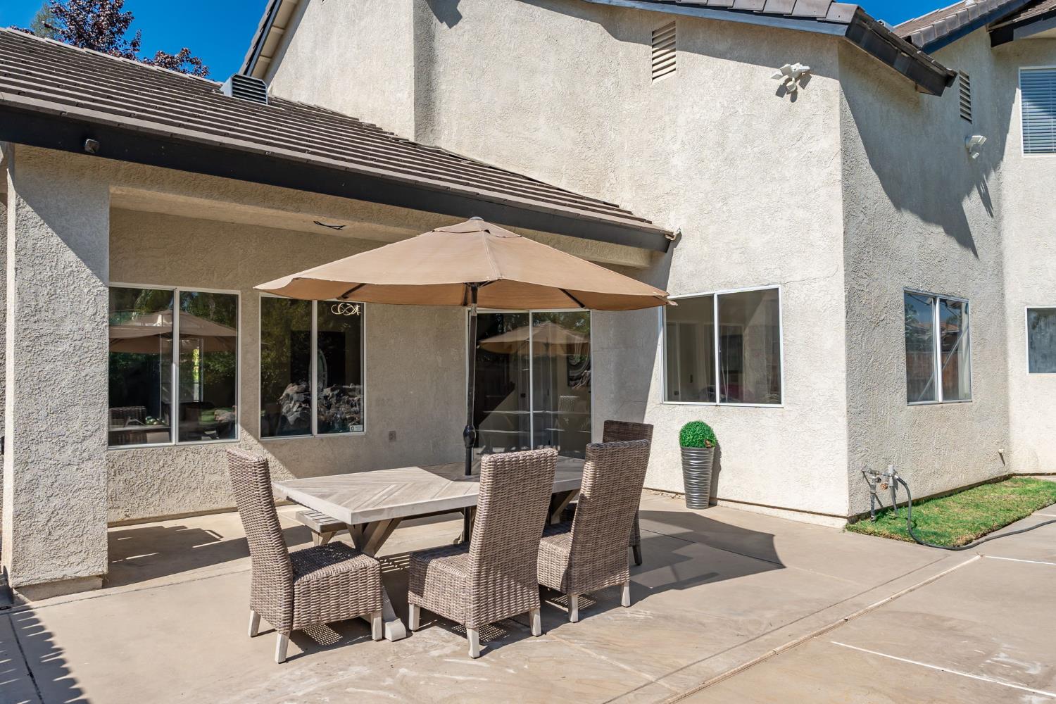 9740 N Whitney Ave, Fresno, CA 93720