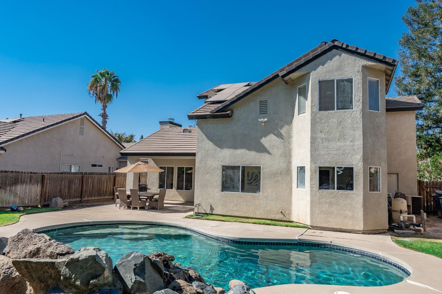 9740 N Whitney Ave, Fresno, CA 93720
