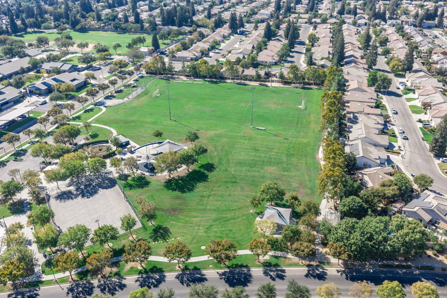 9740 N Whitney Ave, Fresno, CA 93720