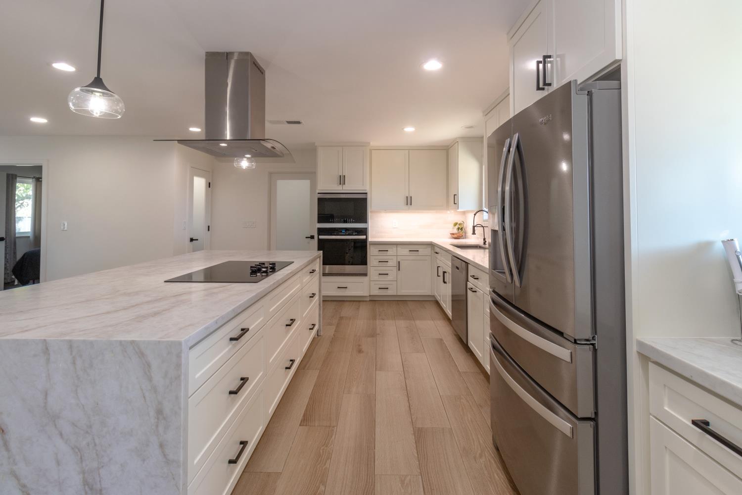 10858 N Armstrong Ave, Clovis, CA 93619