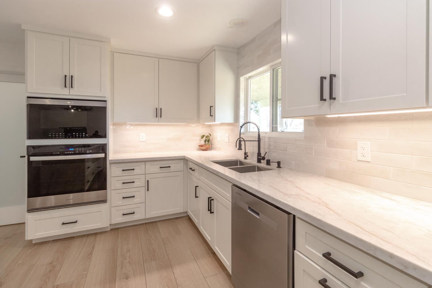 10858 N Armstrong Ave, Clovis, CA 93619