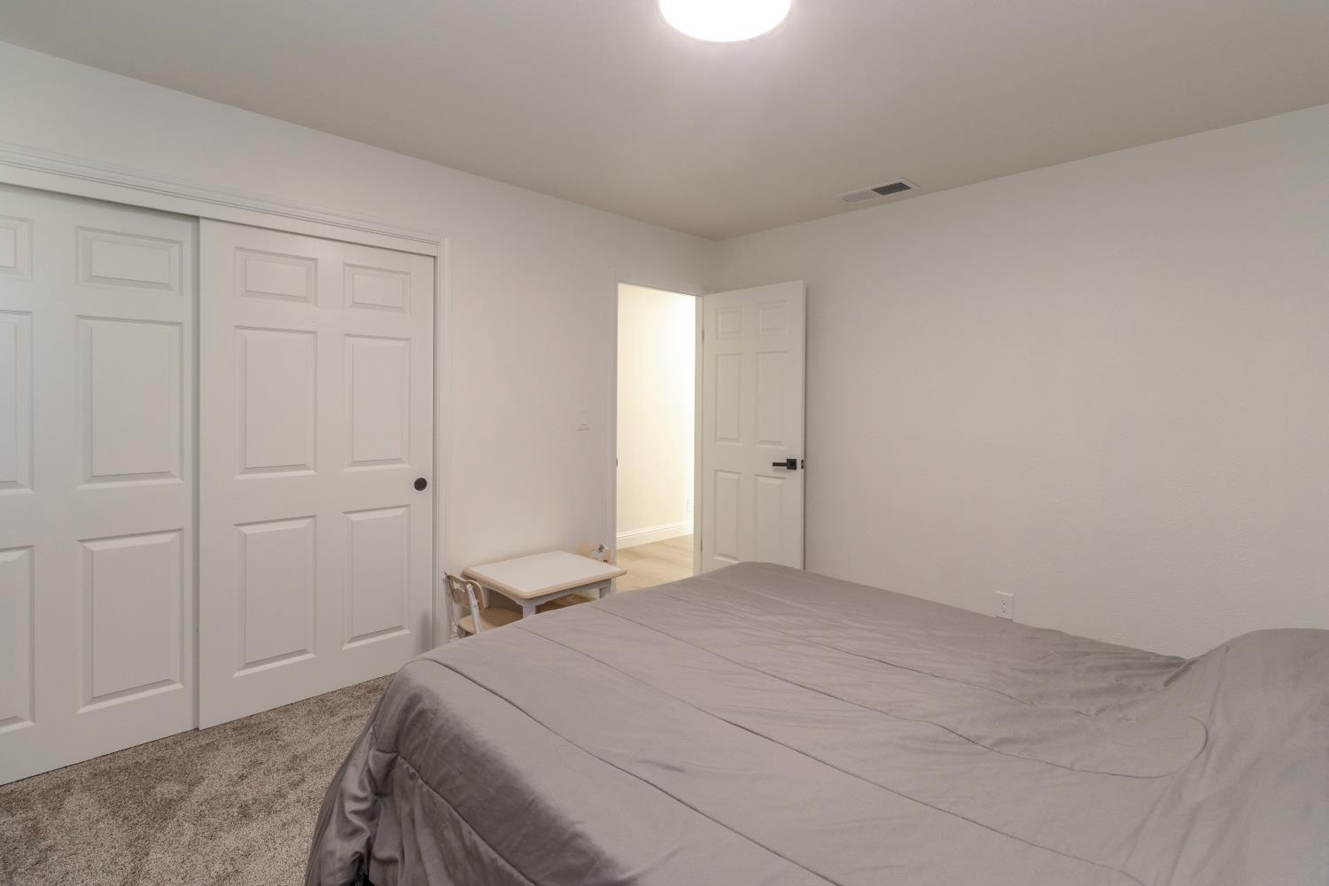 10858 N Armstrong Ave, Clovis, CA 93619