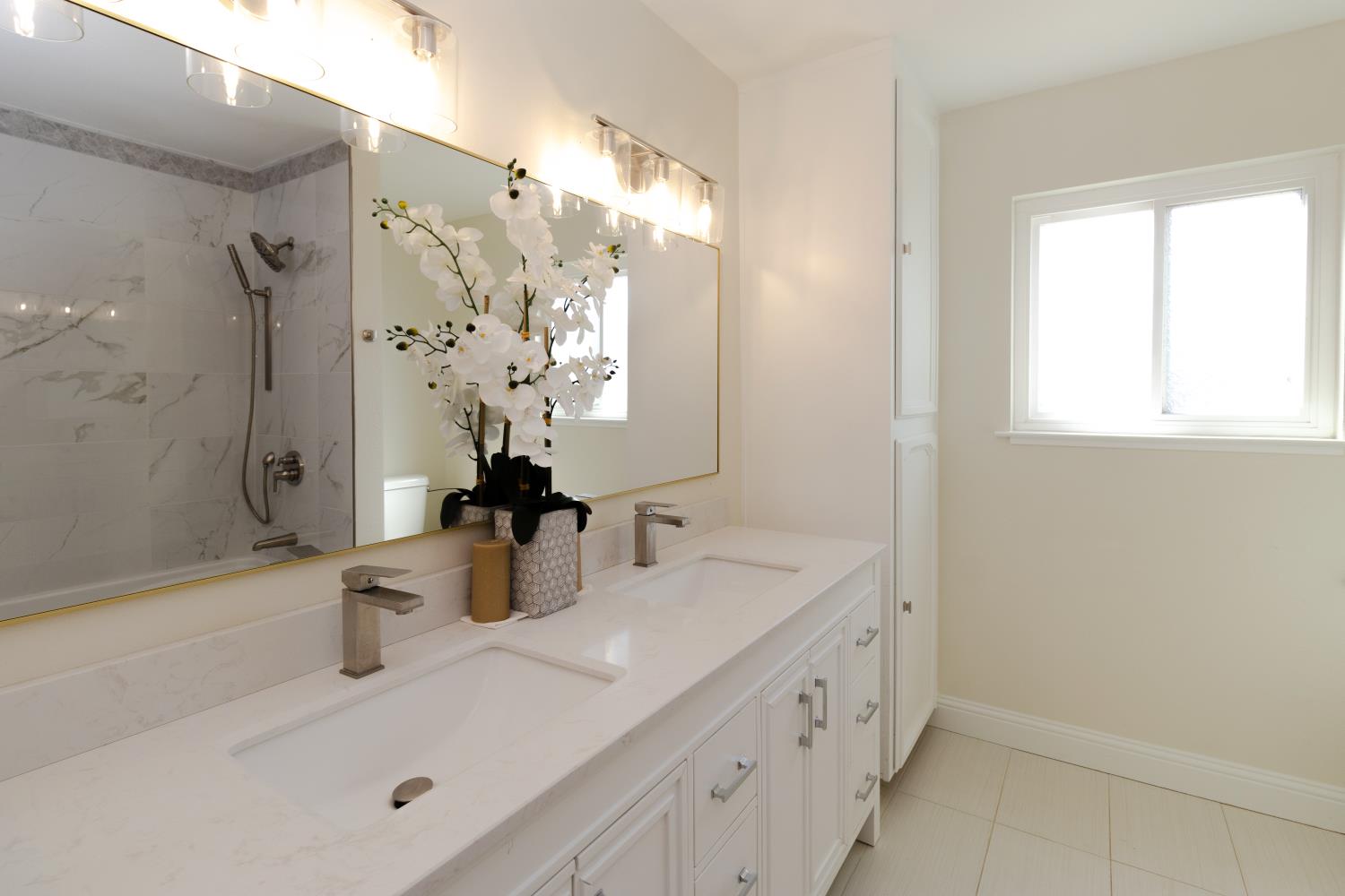 10858 N Armstrong Ave, Clovis, CA 93619