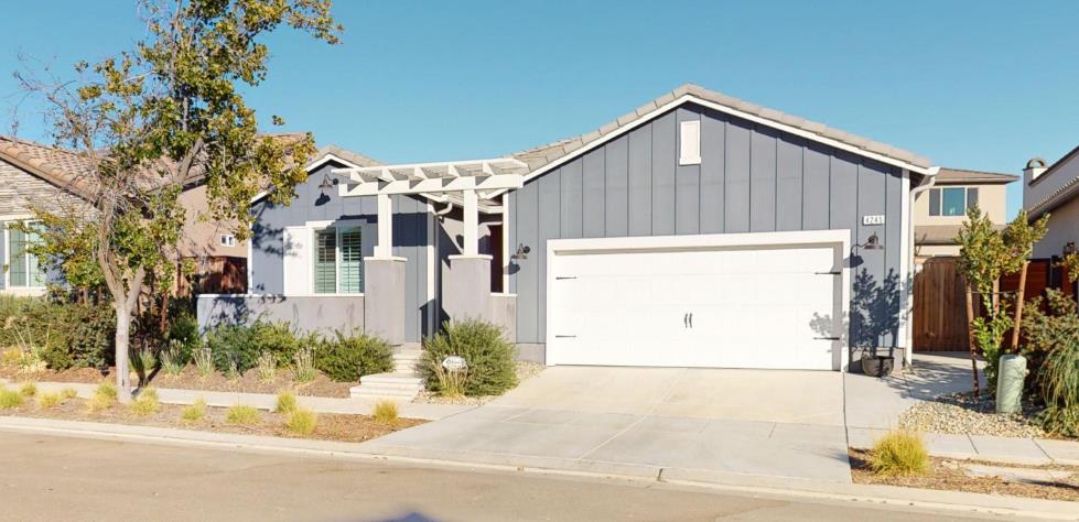 4245 Oak Knoll Rd, Madera, CA 93636