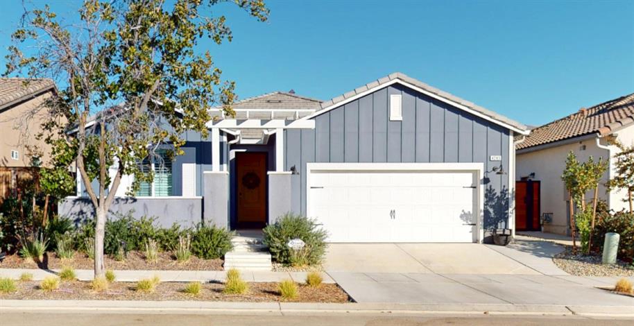 4245 Oak Knoll Rd, Madera, CA 93636