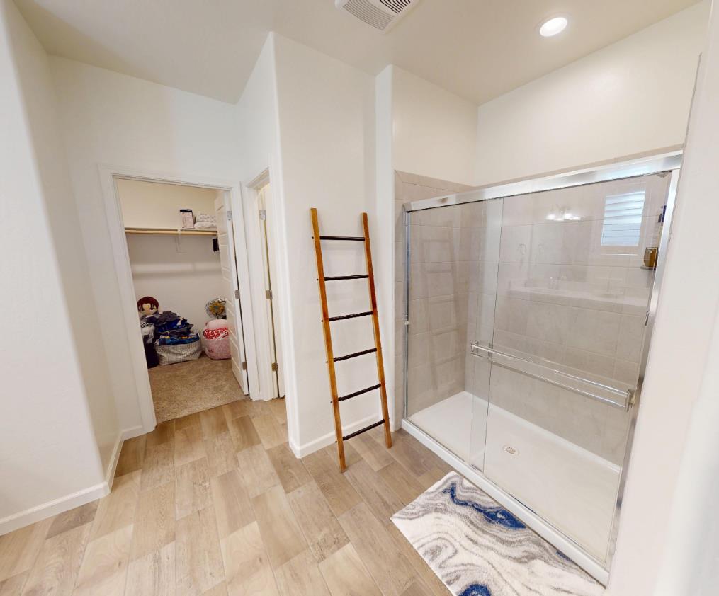4245 Oak Knoll Rd, Madera, CA 93636
