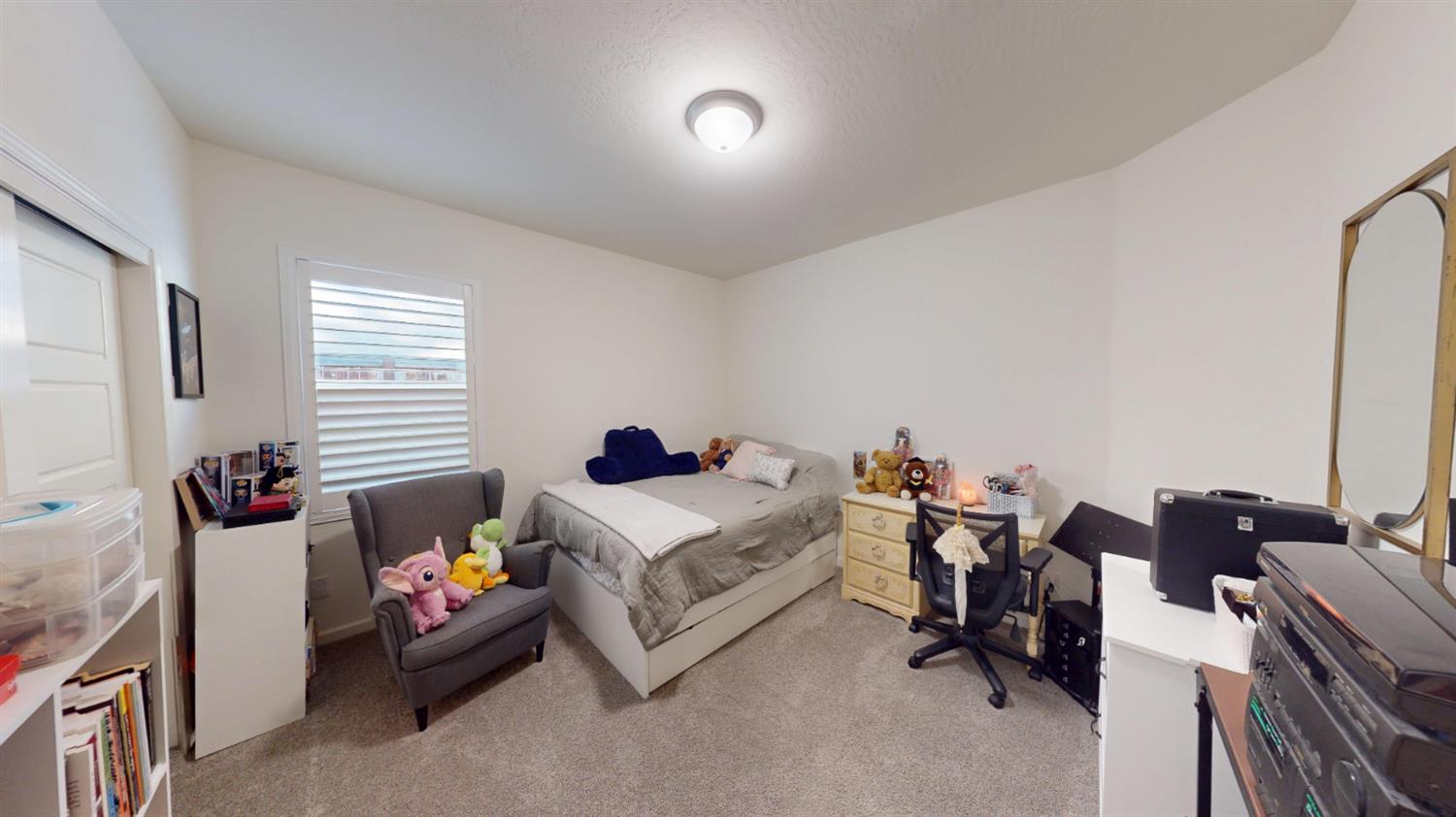 4245 Oak Knoll Rd, Madera, CA 93636