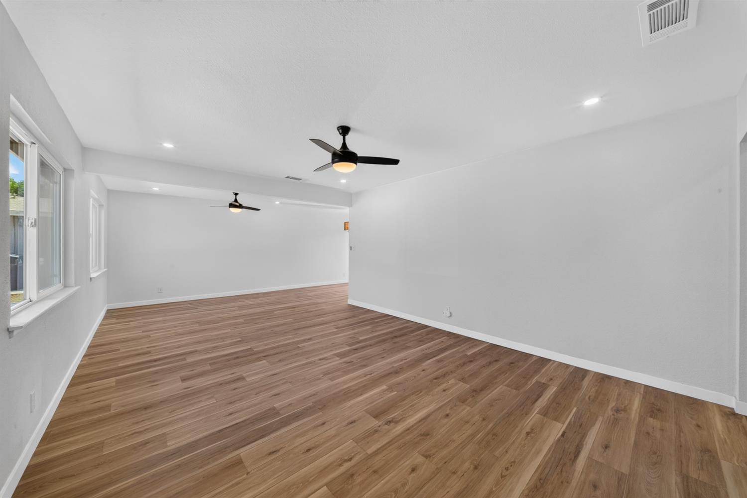 27366 Parkwood Ave, Madera, CA 93637