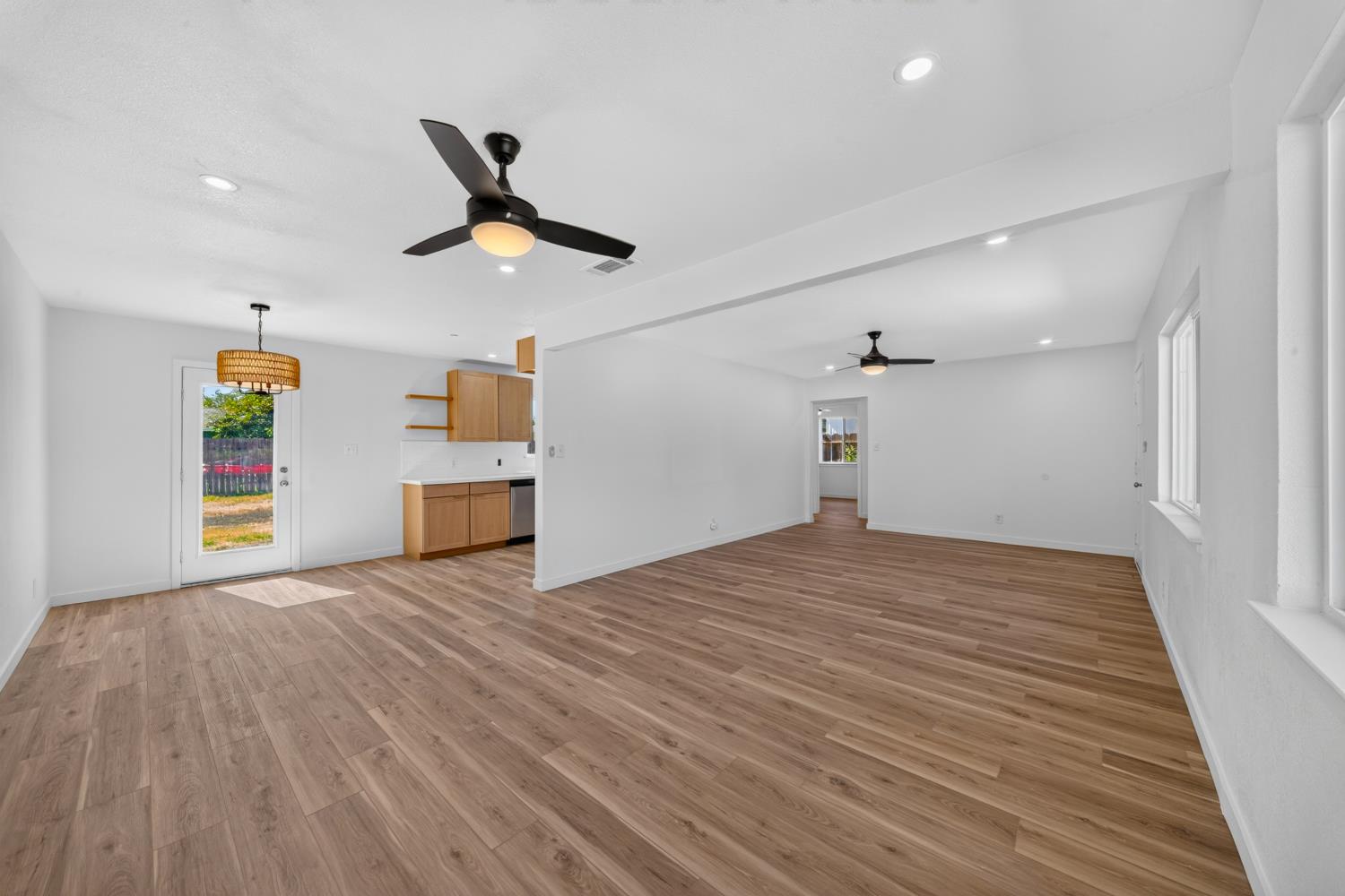 27366 Parkwood Ave, Madera, CA 93637