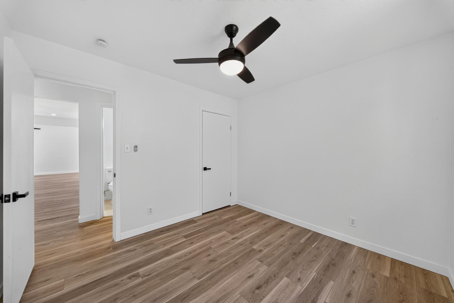 27366 Parkwood Ave, Madera, CA 93637