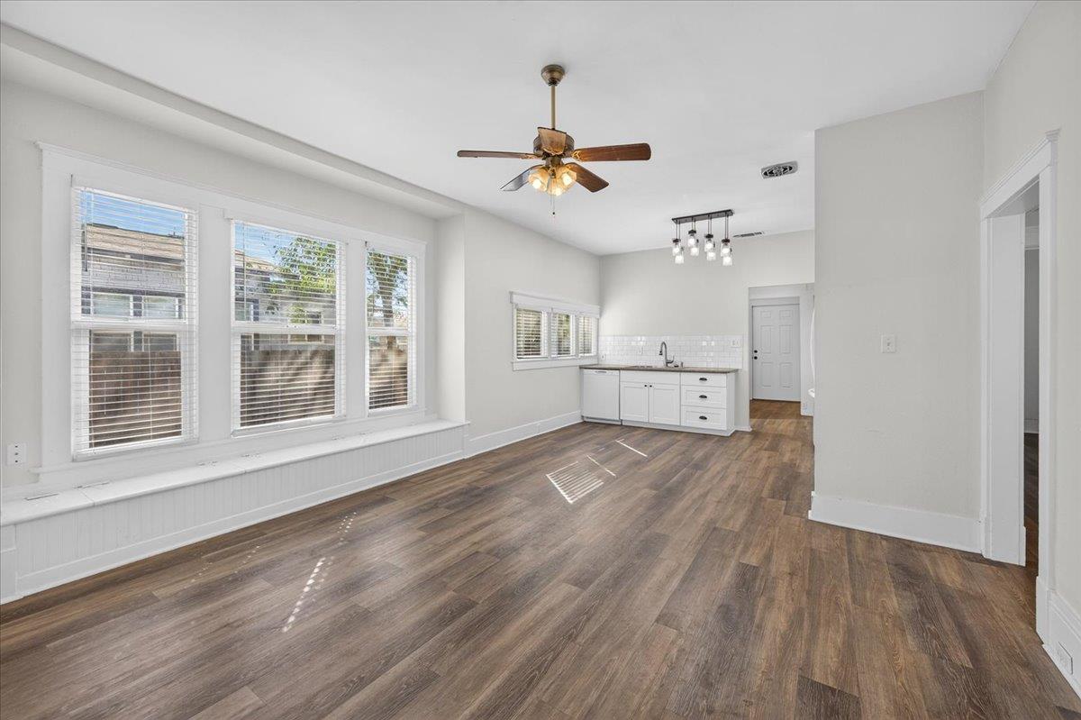 720 E Dudley Ave, Fresno, CA 93728