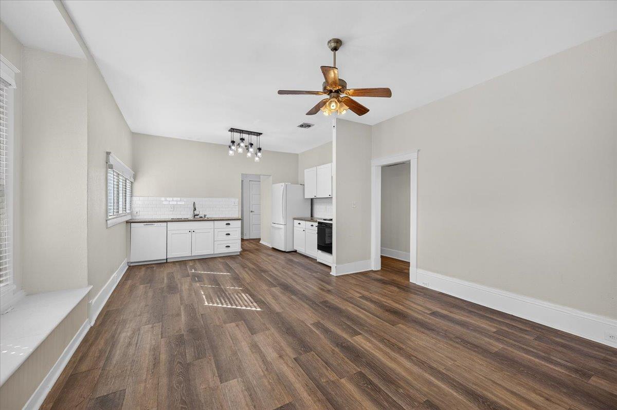 720 E Dudley Ave, Fresno, CA 93728