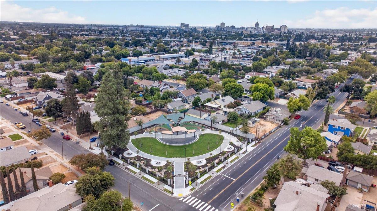 720 E Dudley Ave, Fresno, CA 93728