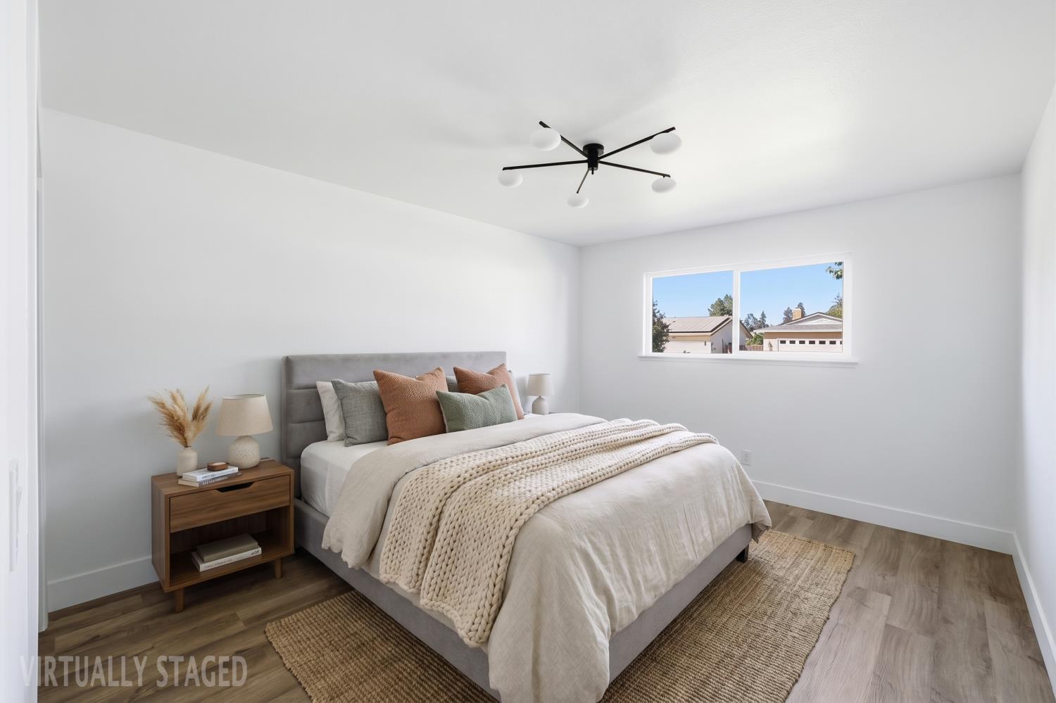 1553 W Palo Alto Ave, Fresno, CA 93711