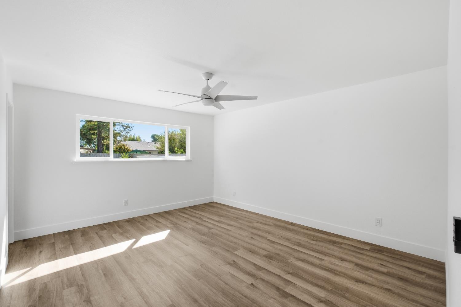 1553 W Palo Alto Ave, Fresno, CA 93711