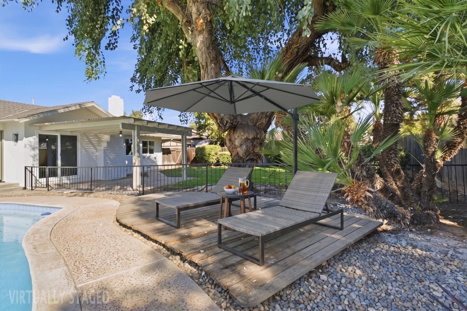 1553 W Palo Alto Ave, Fresno, CA 93711