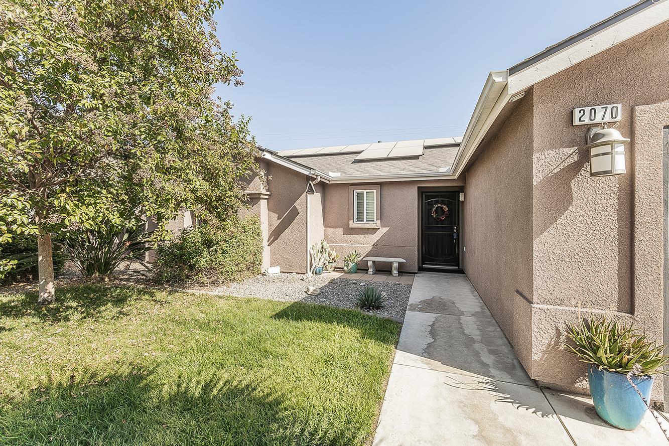 2070 Park Ave, Sanger, CA 93657