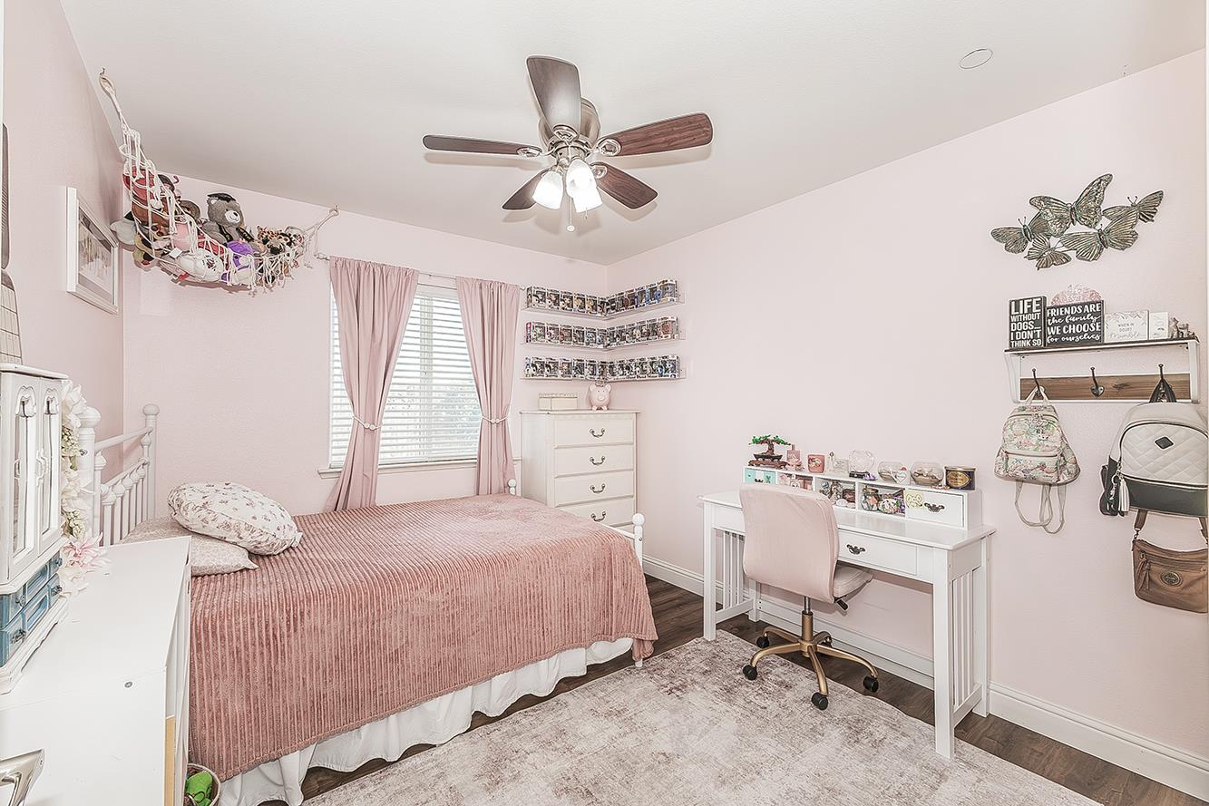 2070 Park Ave, Sanger, CA 93657