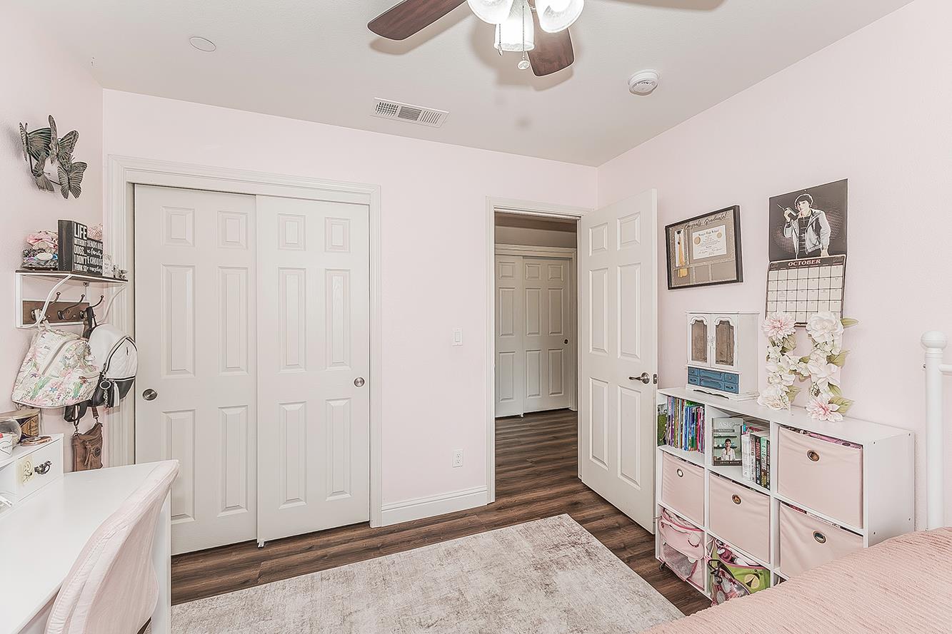 2070 Park Ave, Sanger, CA 93657