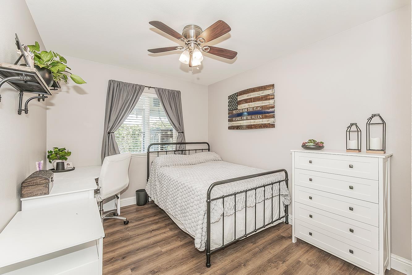 2070 Park Ave, Sanger, CA 93657