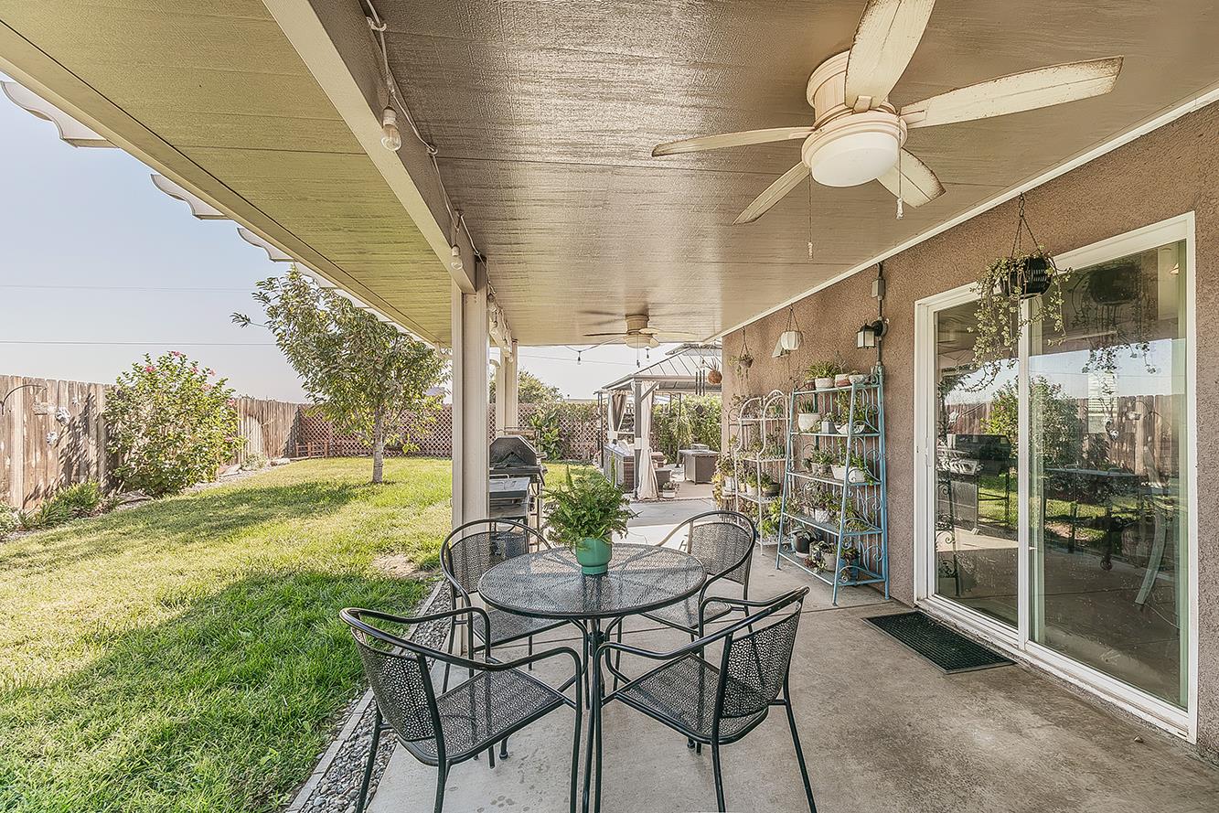 2070 Park Ave, Sanger, CA 93657