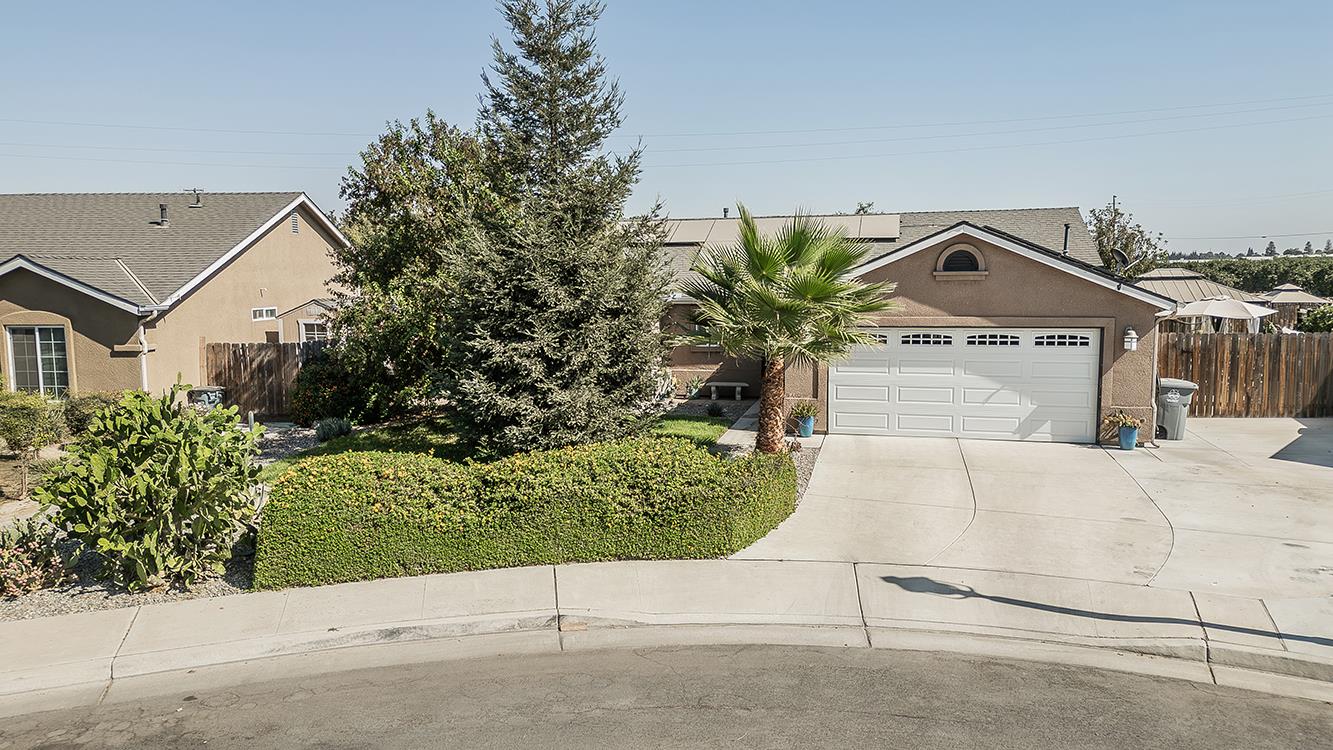 2070 Park Ave, Sanger, CA 93657