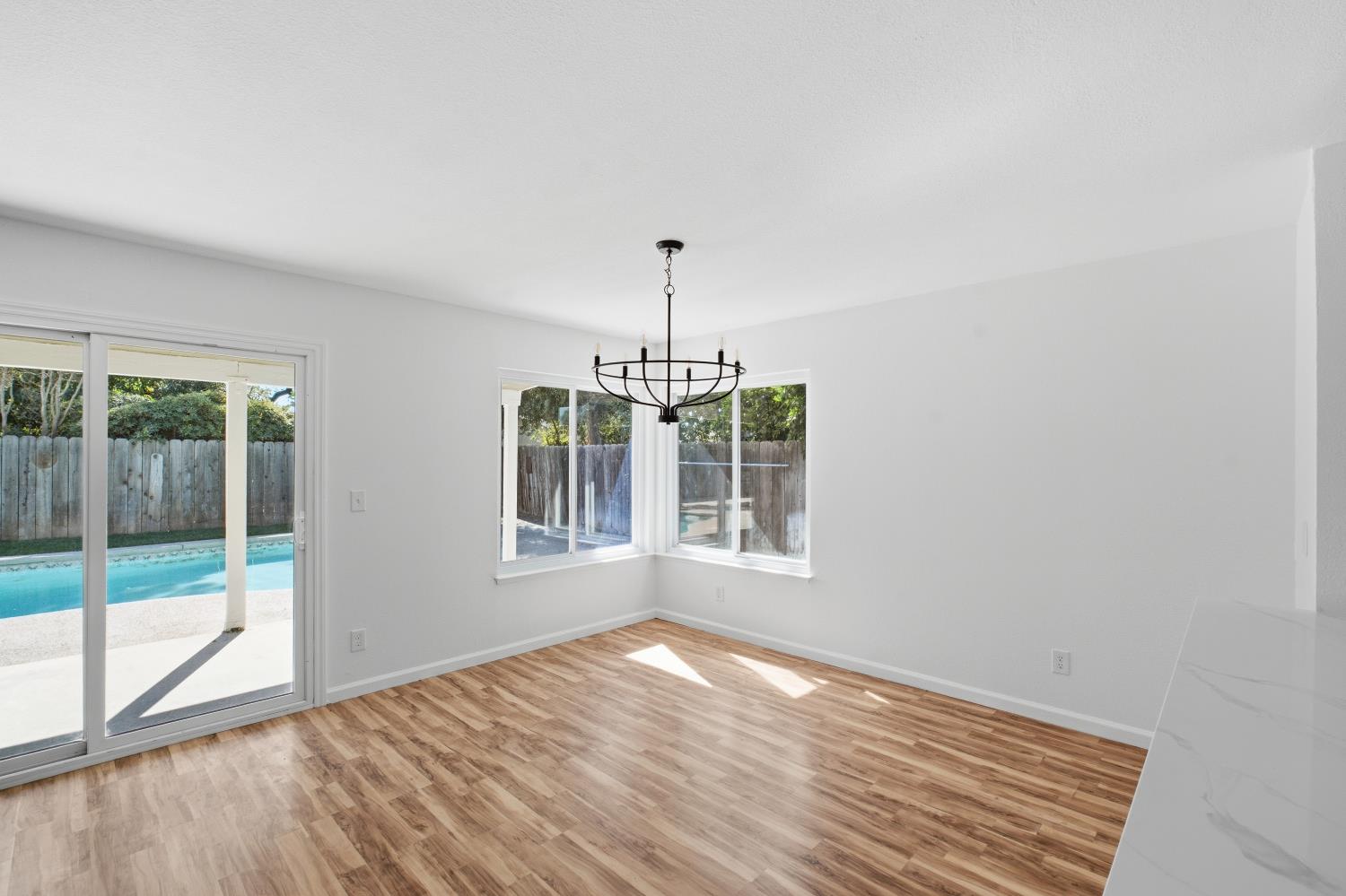 271 W Paul Ave, Fresno, CA 93704