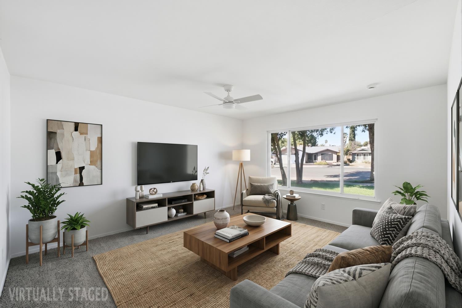 271 W Paul Ave, Fresno, CA 93704