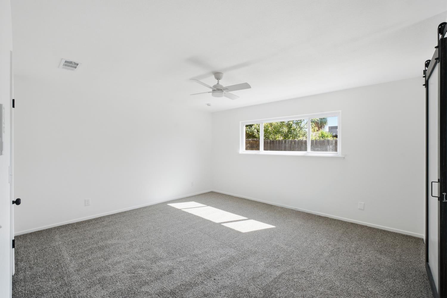 271 W Paul Ave, Fresno, CA 93704
