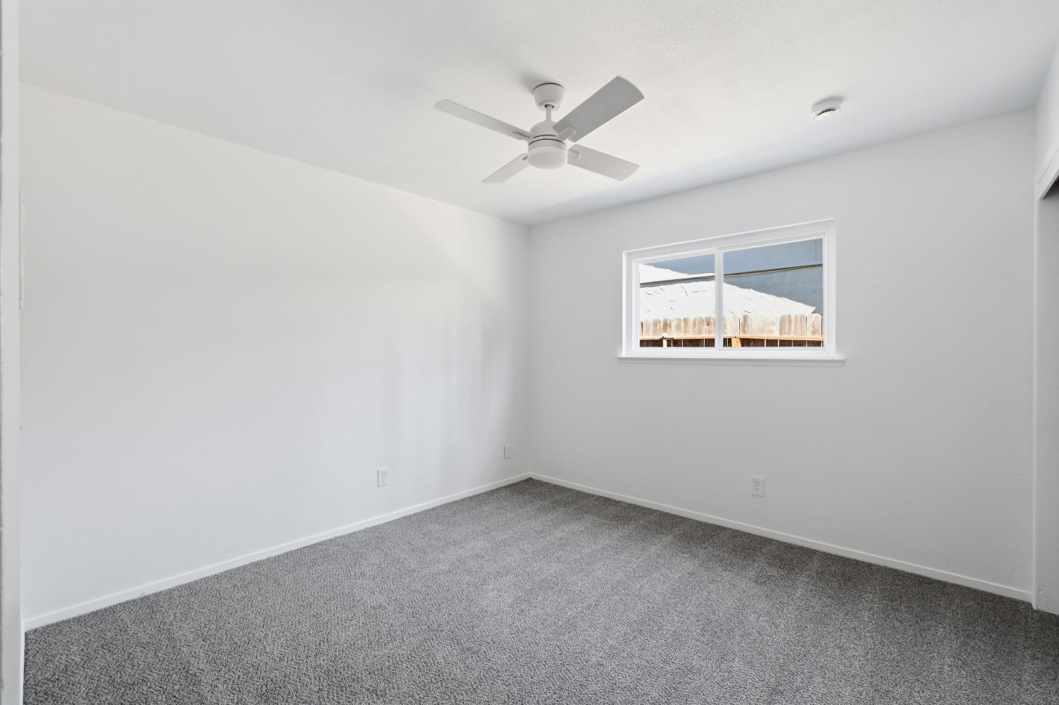 271 W Paul Ave, Fresno, CA 93704
