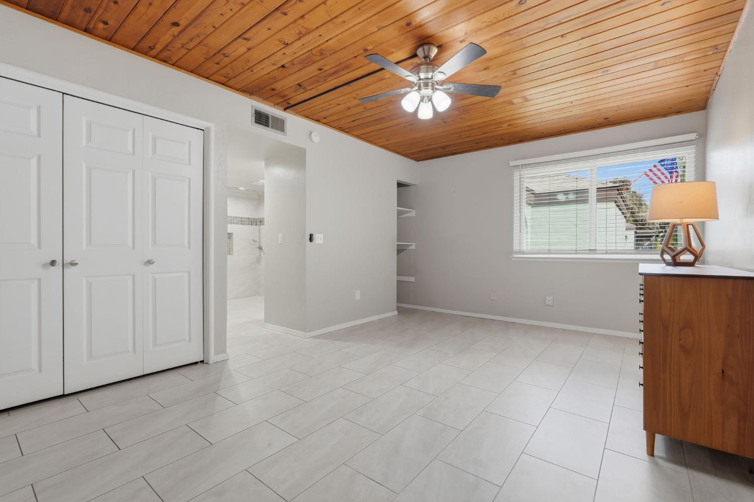 2950 W Border Links Dr, Visalia, CA 93291