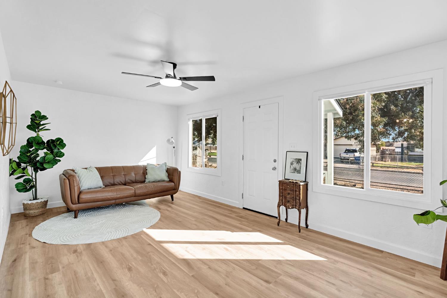 11436 Jones St, Hanford, CA 93230