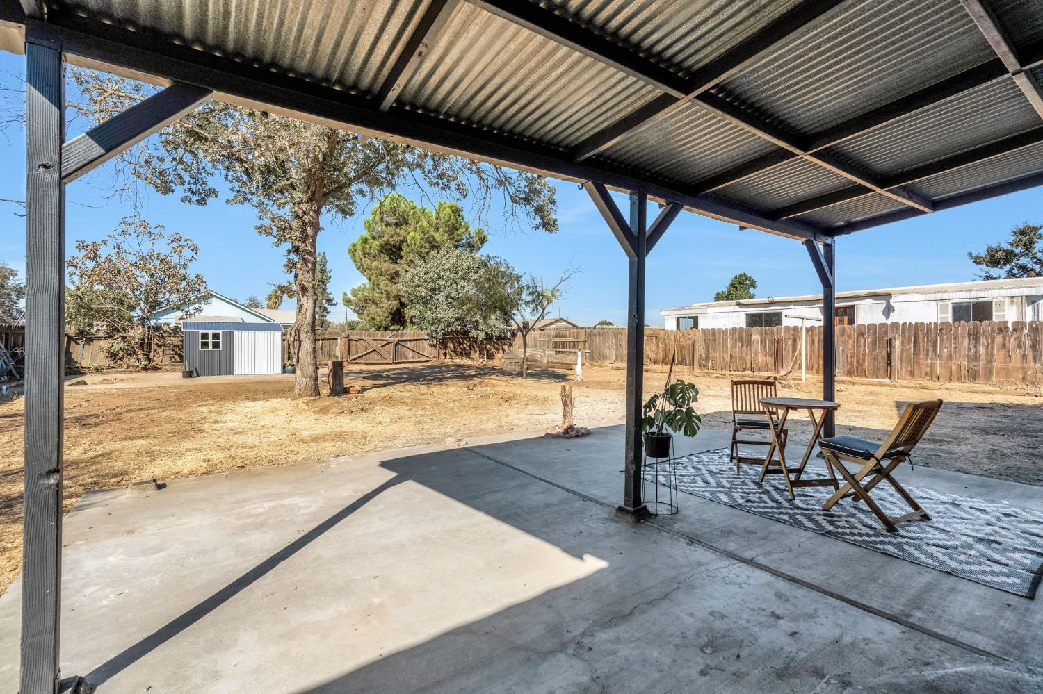 11436 Jones St, Hanford, CA 93230