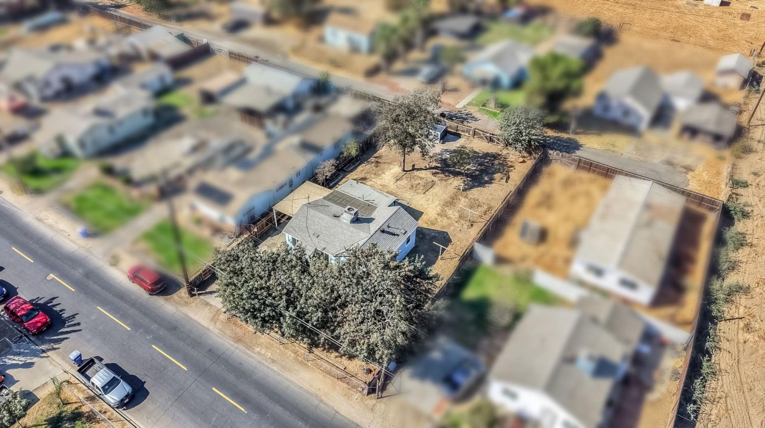 11436 Jones St, Hanford, CA 93230