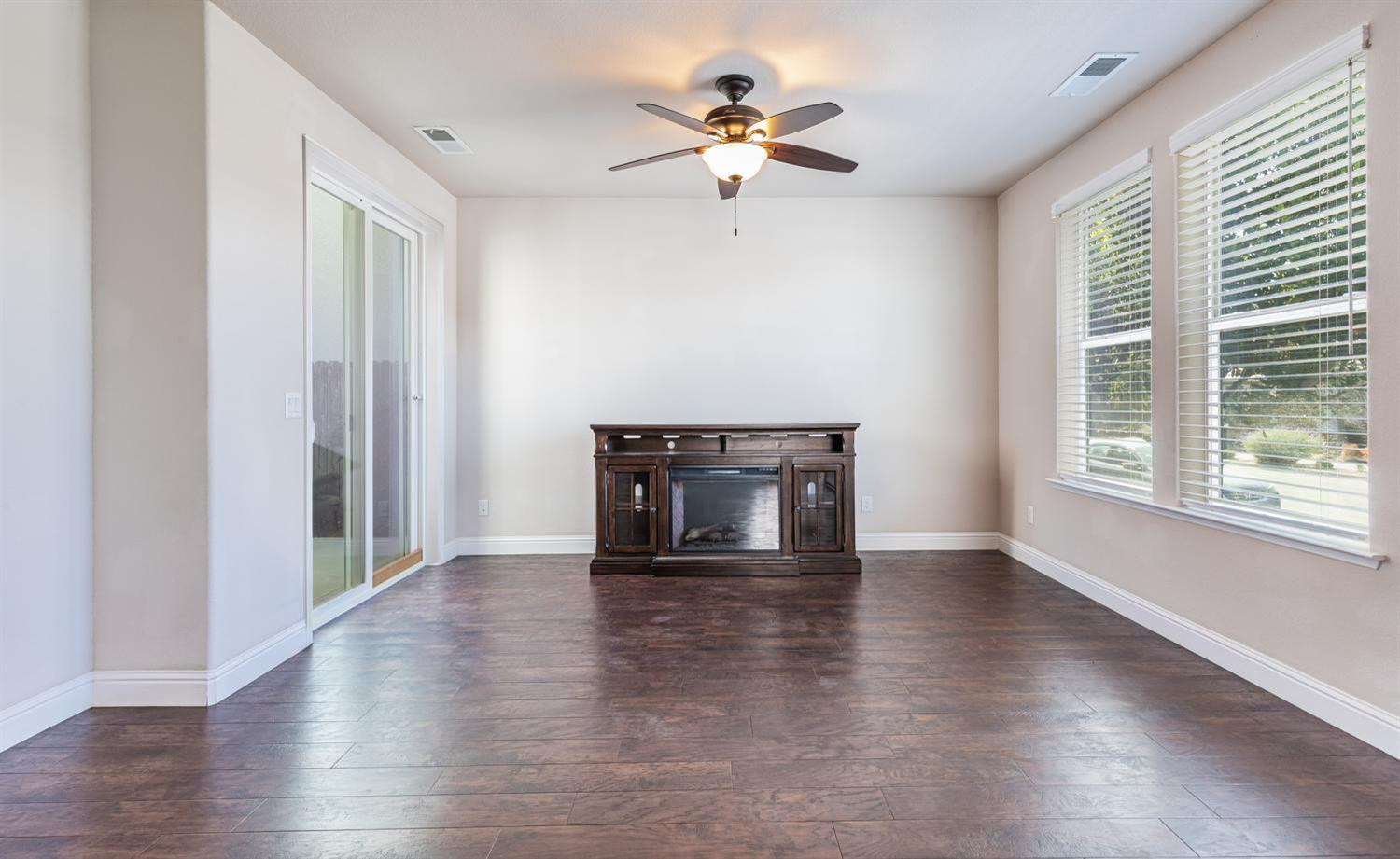 11344 N Garden Sage Ave, Fresno, CA 93730