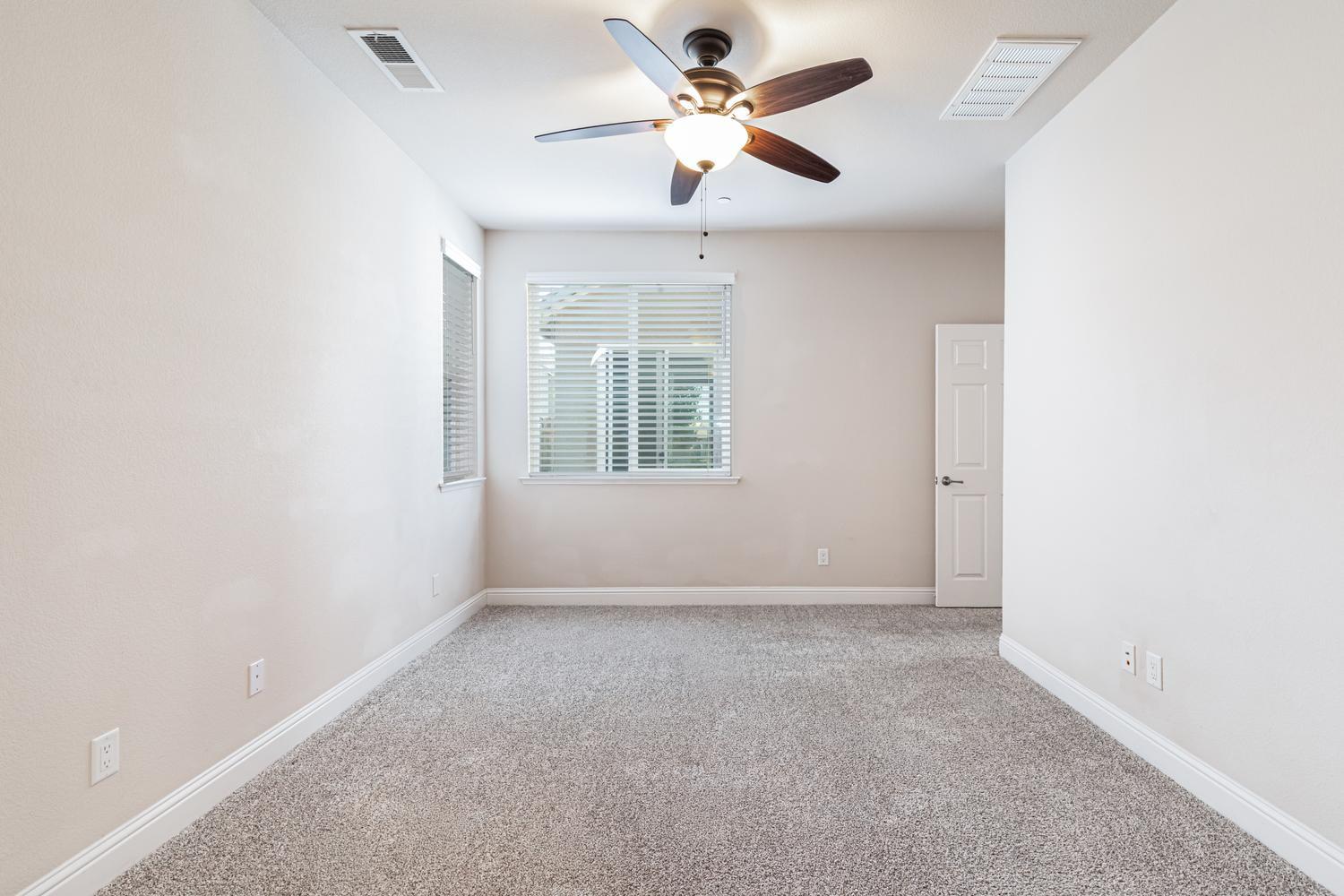 11344 N Garden Sage Ave, Fresno, CA 93730