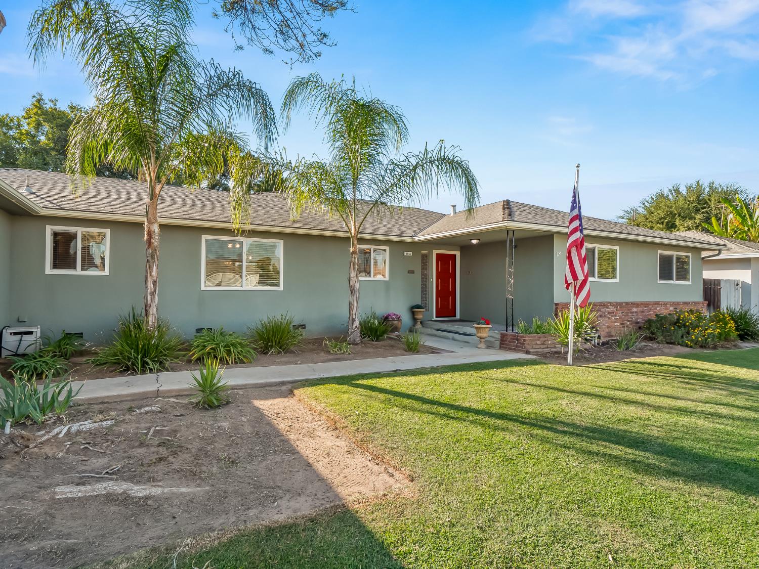 6167 N Millbrook Ave, Fresno, CA 93710