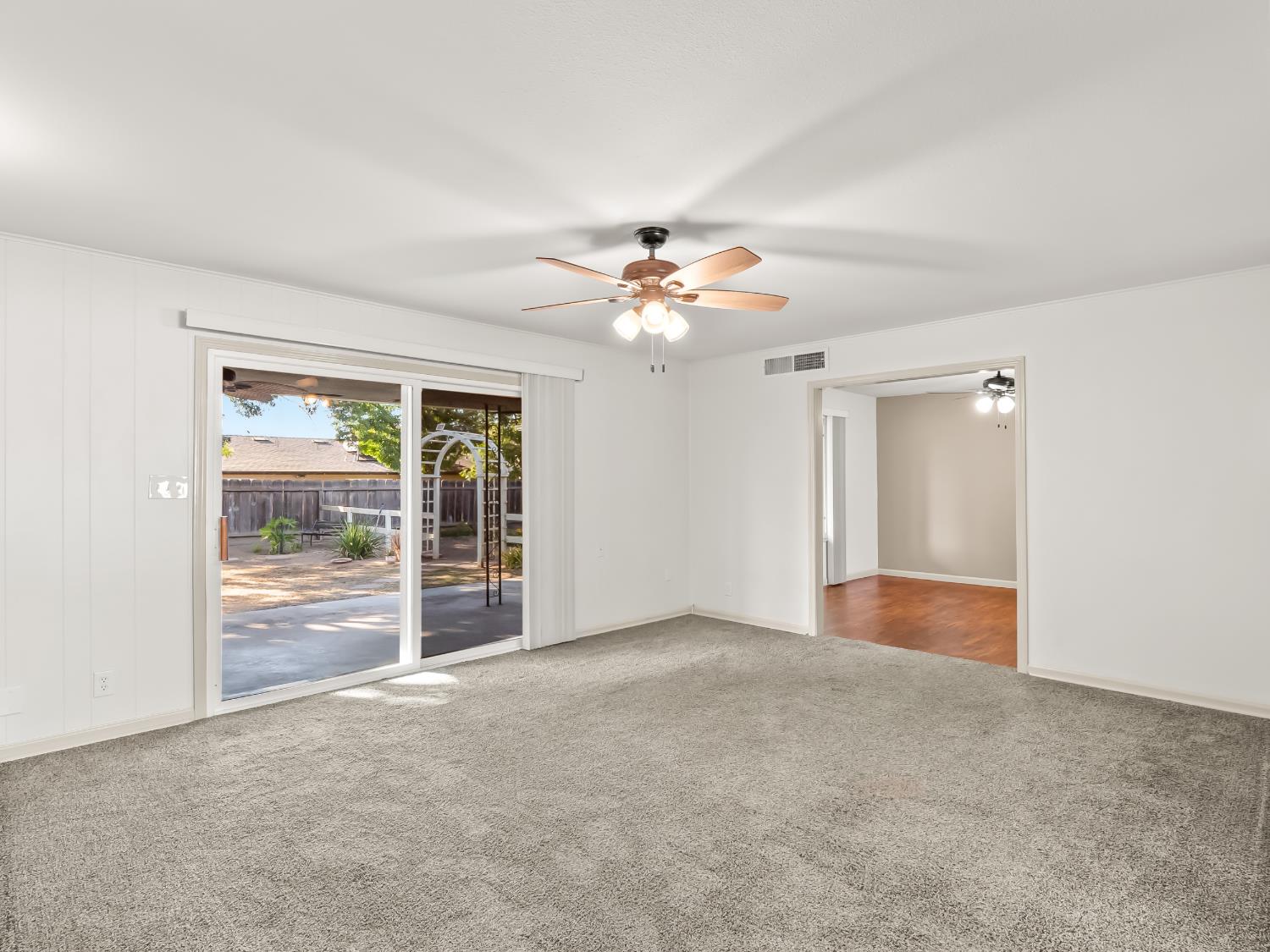 6167 N Millbrook Ave, Fresno, CA 93710