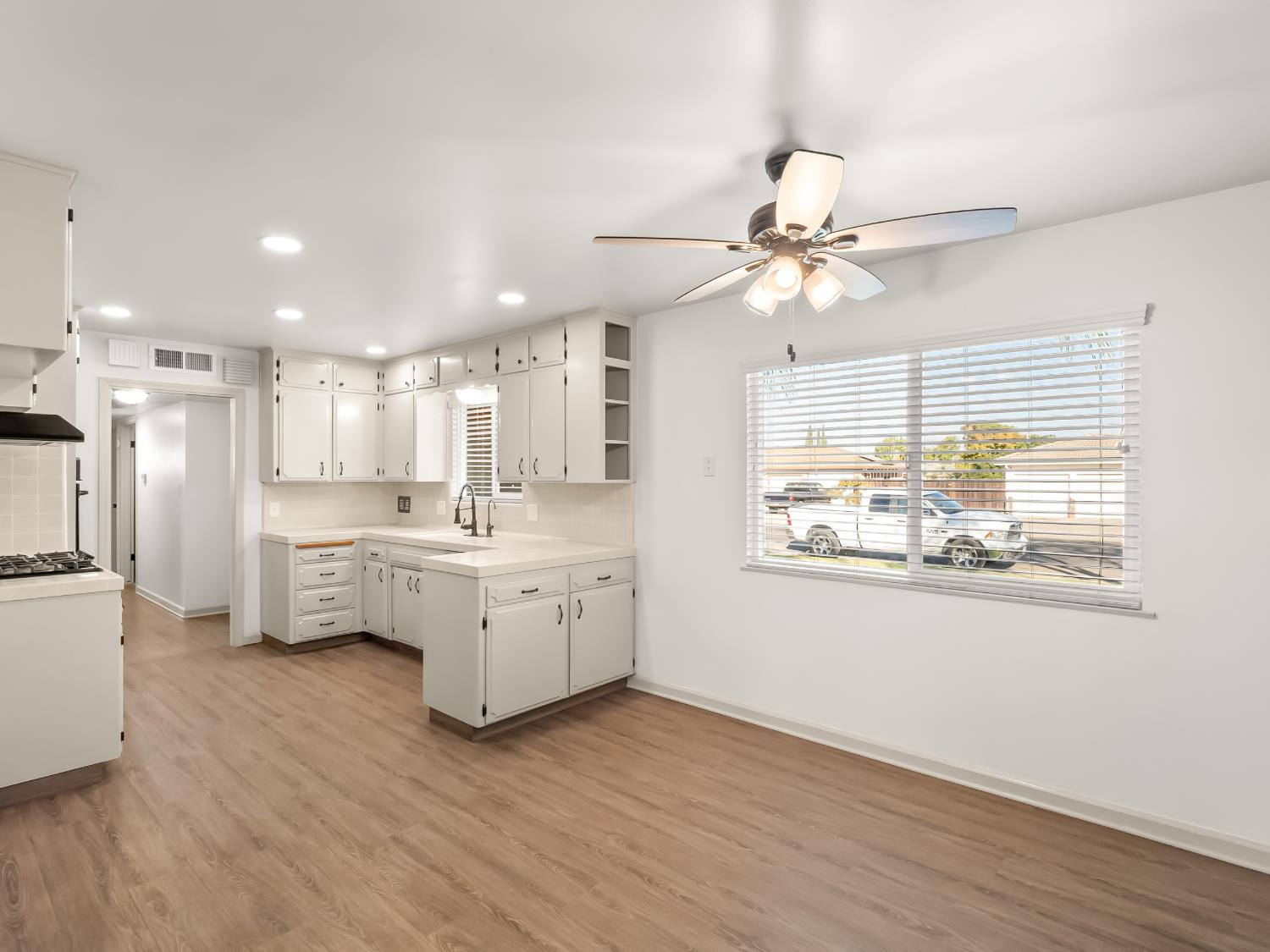 6167 N Millbrook Ave, Fresno, CA 93710