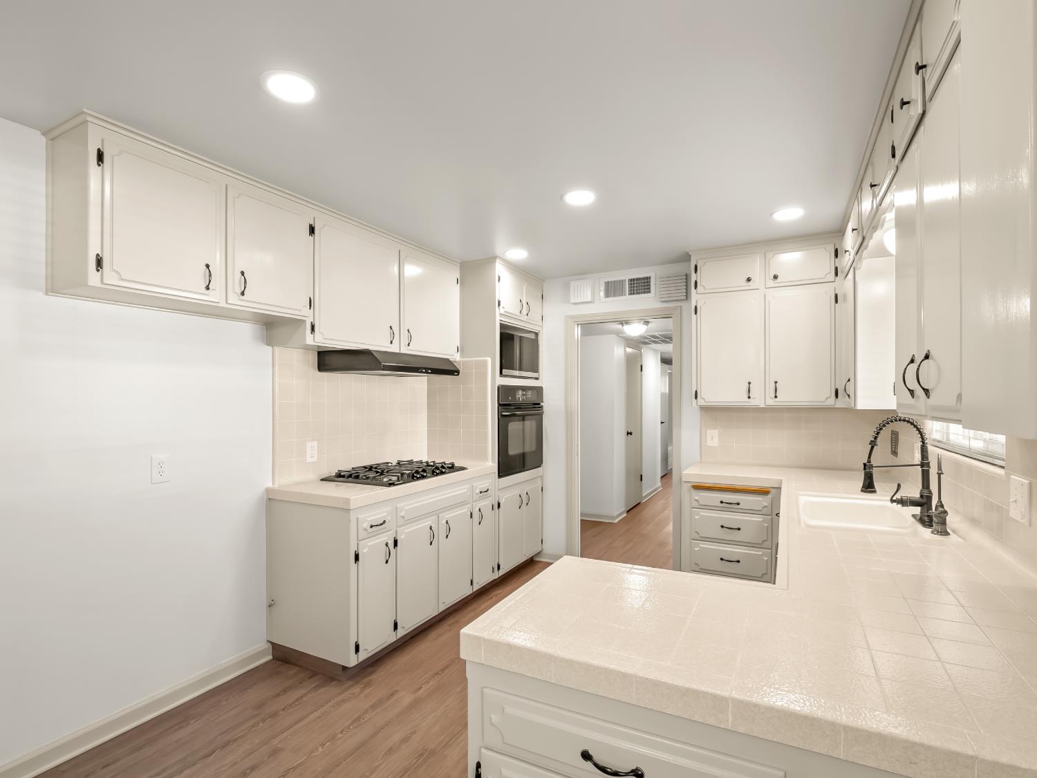 6167 N Millbrook Ave, Fresno, CA 93710
