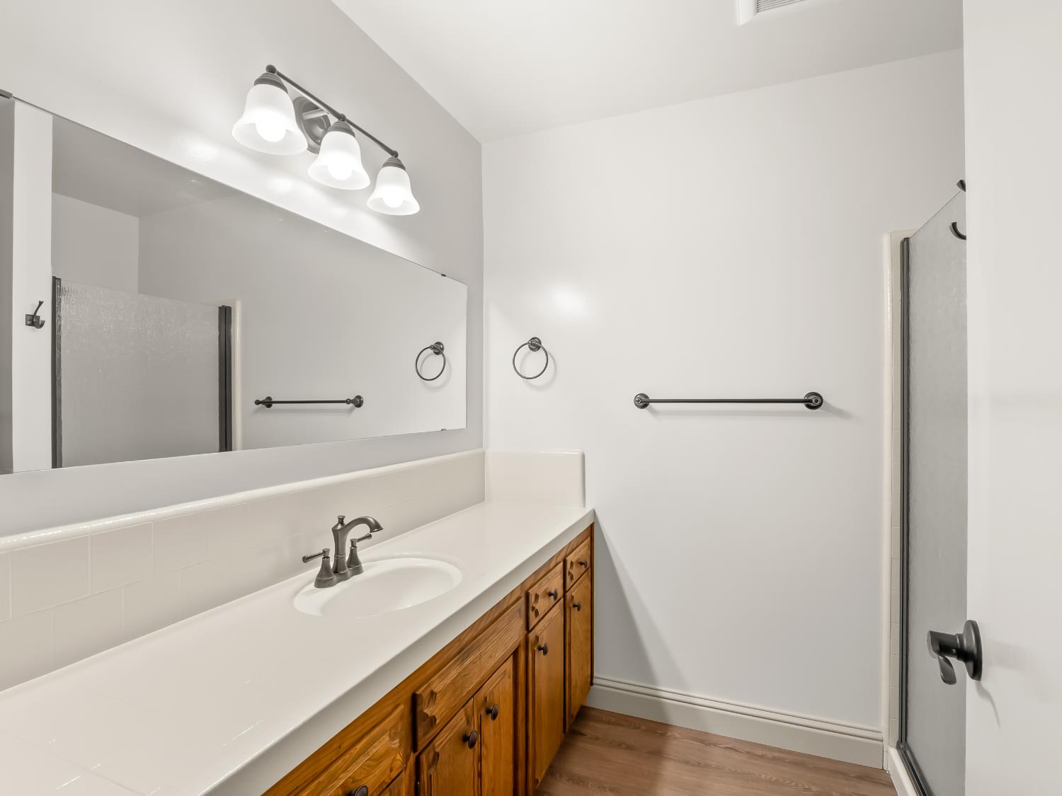 6167 N Millbrook Ave, Fresno, CA 93710