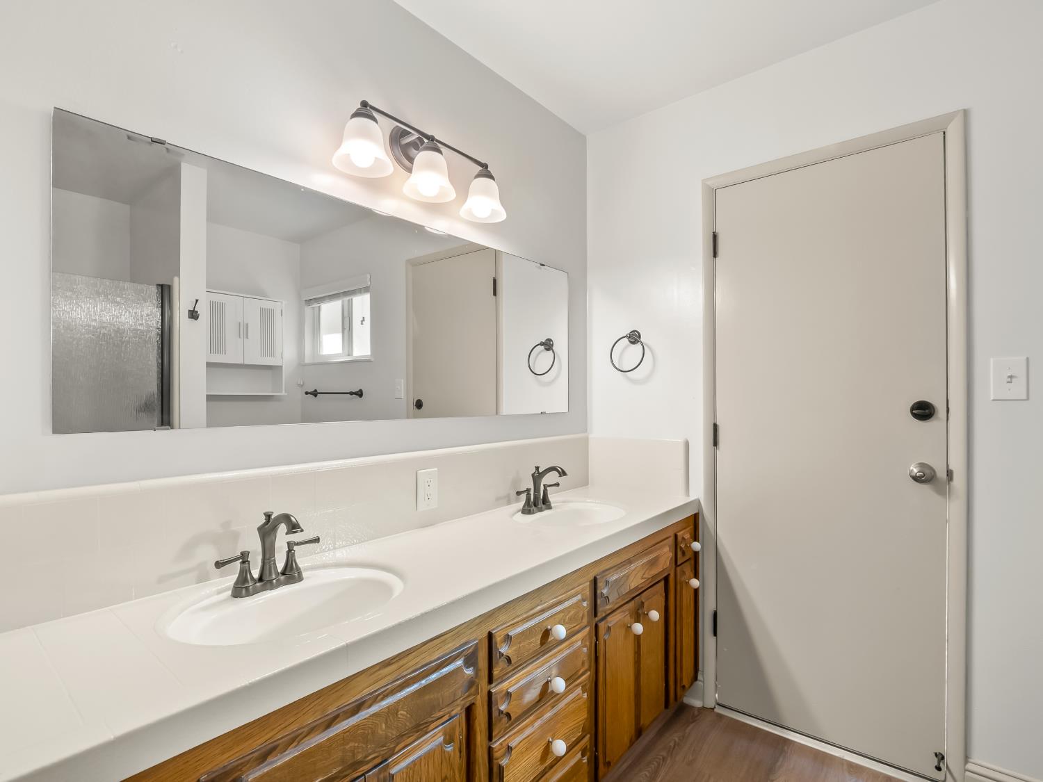 6167 N Millbrook Ave, Fresno, CA 93710