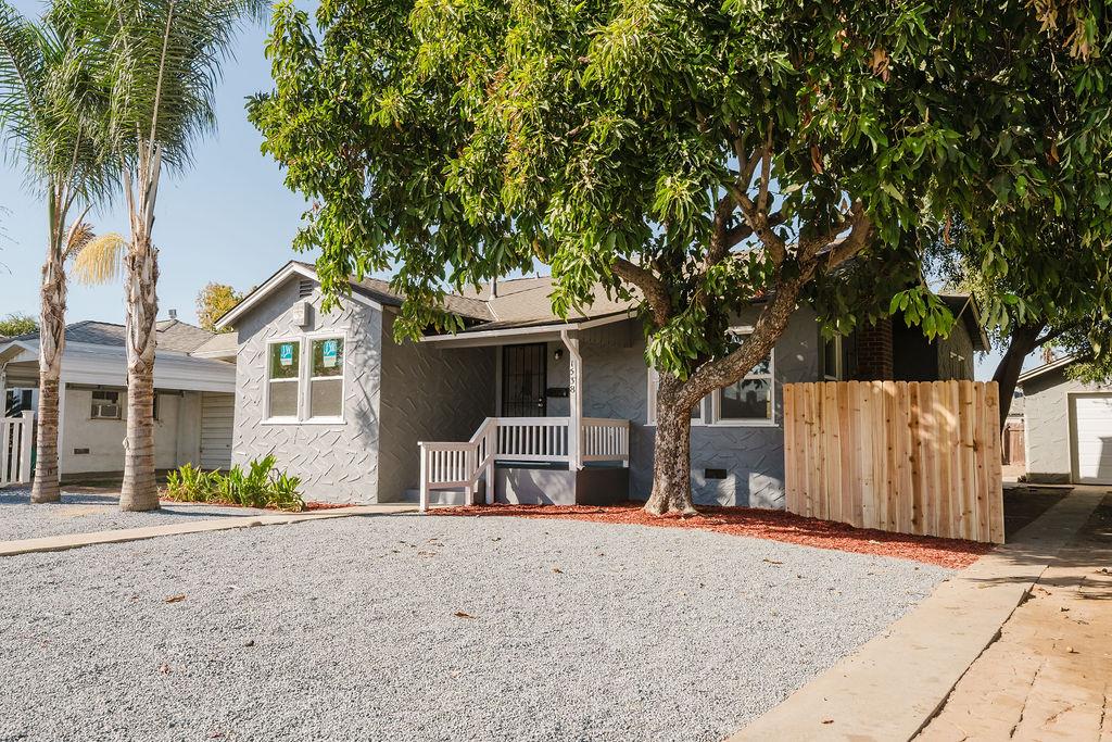 1538 W Cortland Ave, Fresno, CA 93705