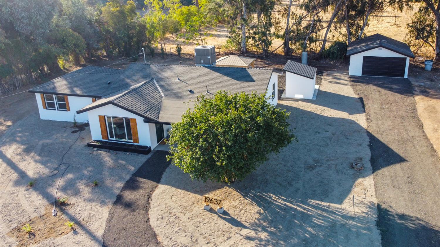 19637 E American Ave, Reedley, CA 93654