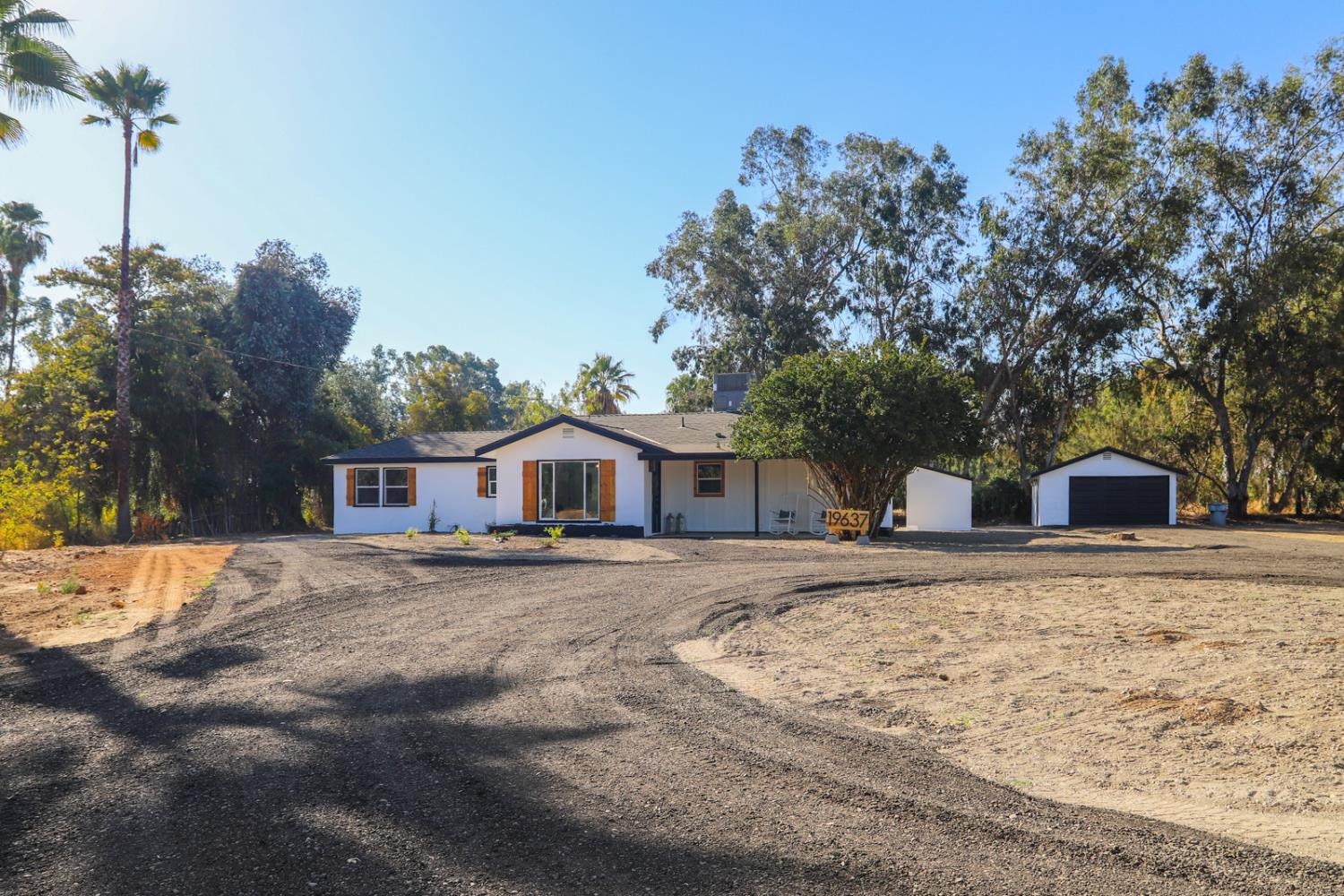 19637 E American Ave, Reedley, CA 93654