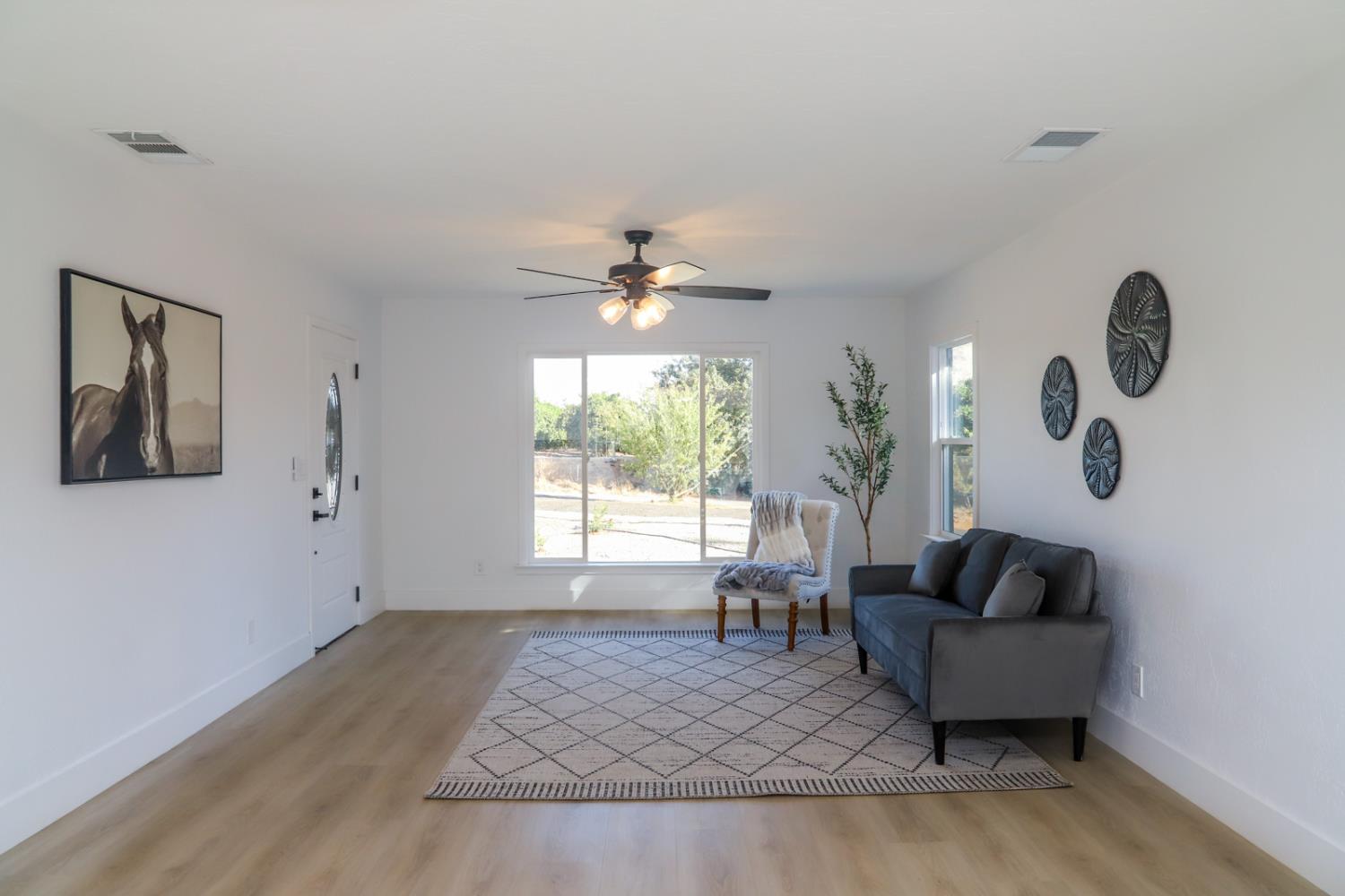19637 E American Ave, Reedley, CA 93654