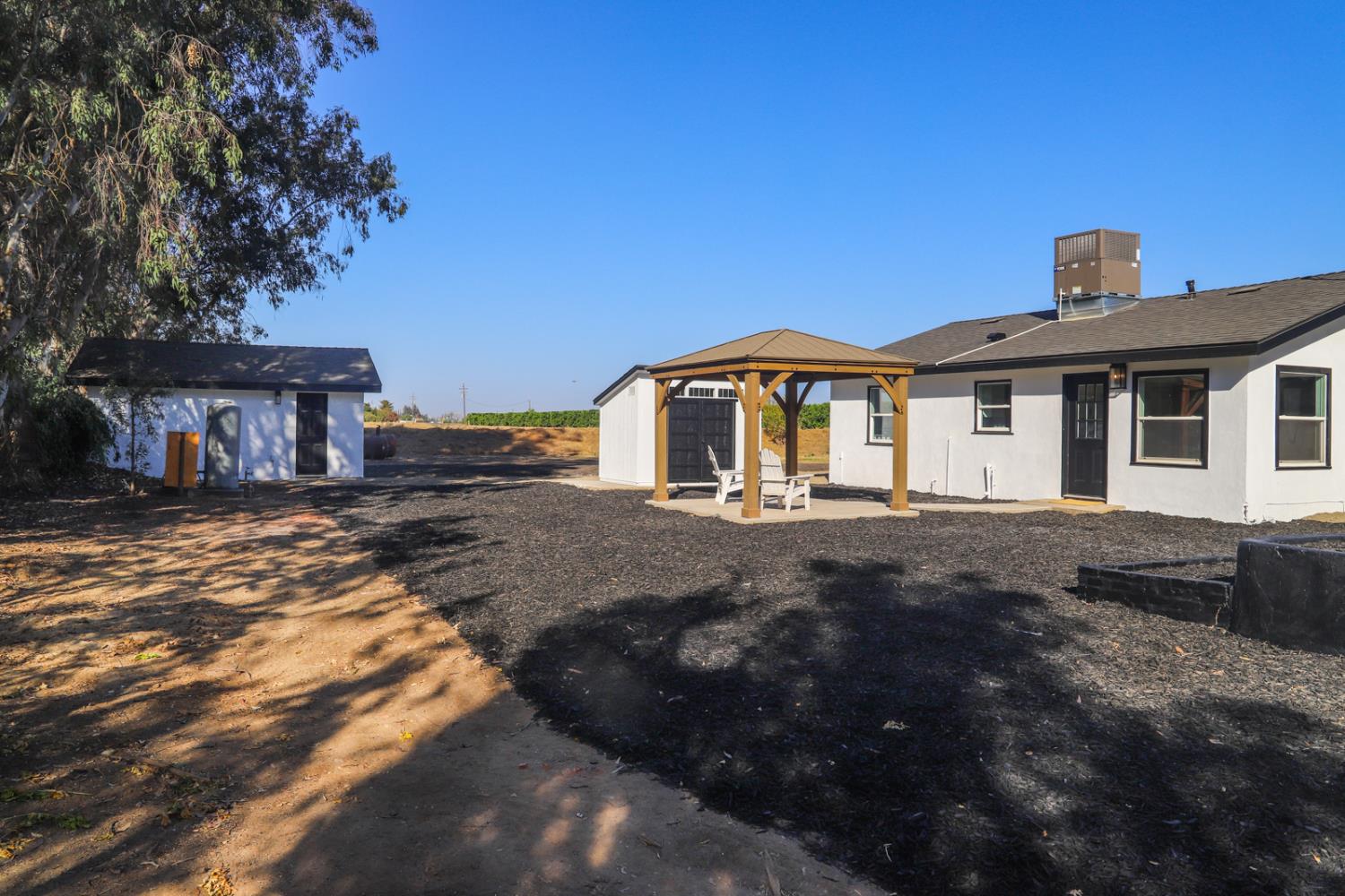 19637 E American Ave, Reedley, CA 93654