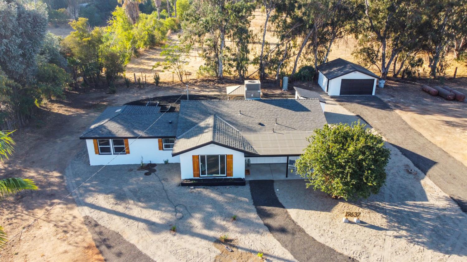 19637 E American Ave, Reedley, CA 93654
