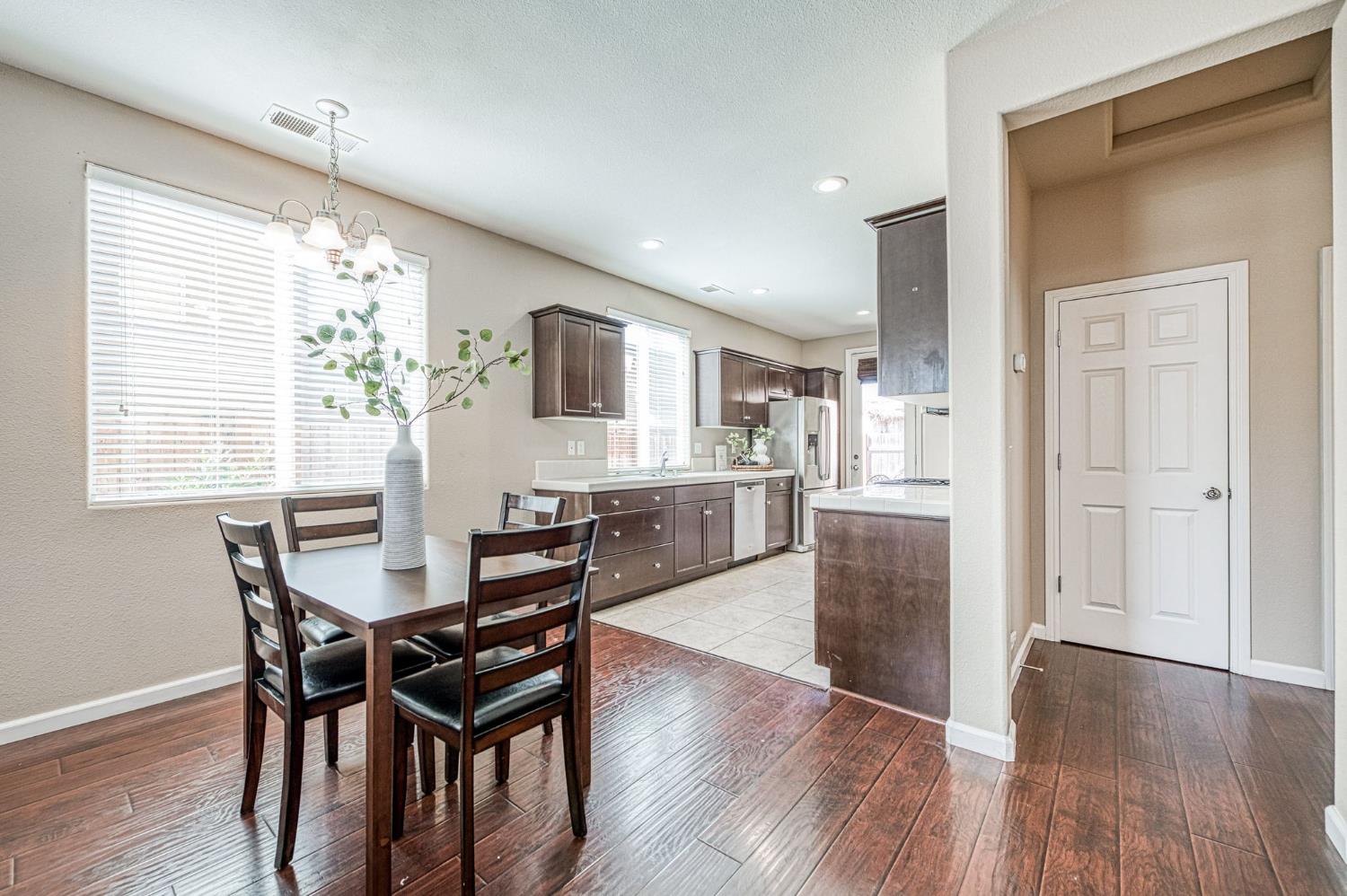 3911 Heritage Ave, Clovis, CA 93619